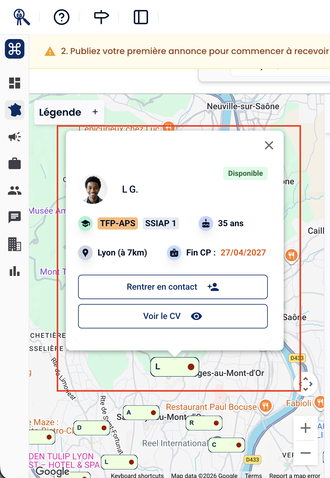 Panneau ouvert au-dessus de la carte, affichant le profil complet d'un agent de sécurité sélectionné, avec les onglets CV et le bouton Rentrer en contact.